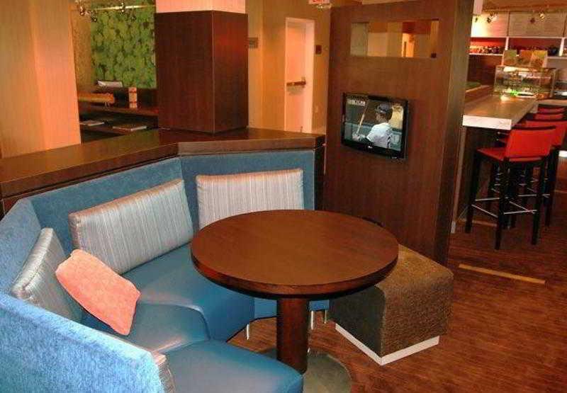 Courtyard By Marriott Traverse City Eksteriør billede