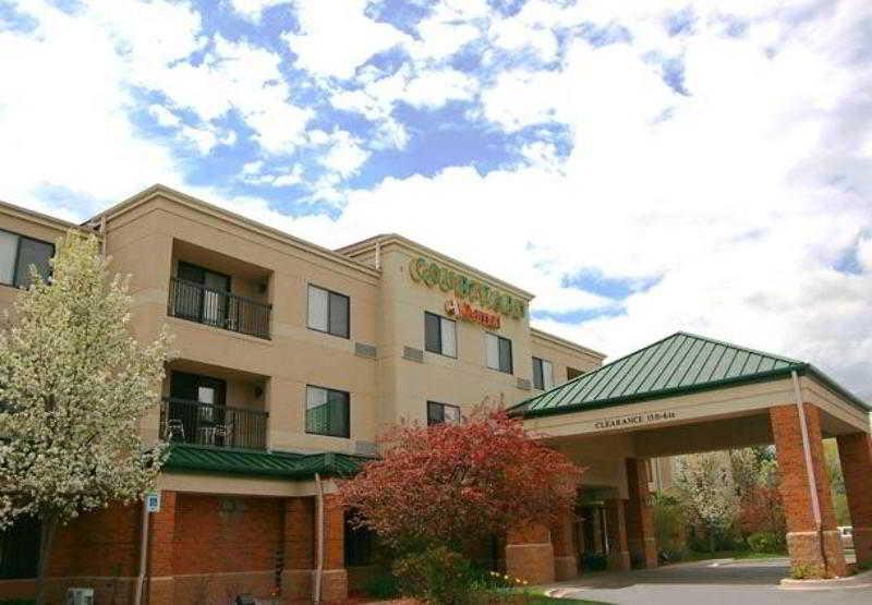 Courtyard By Marriott Traverse City Eksteriør billede