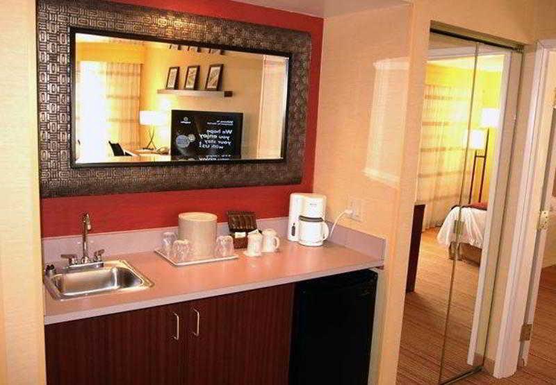 Courtyard By Marriott Traverse City Eksteriør billede