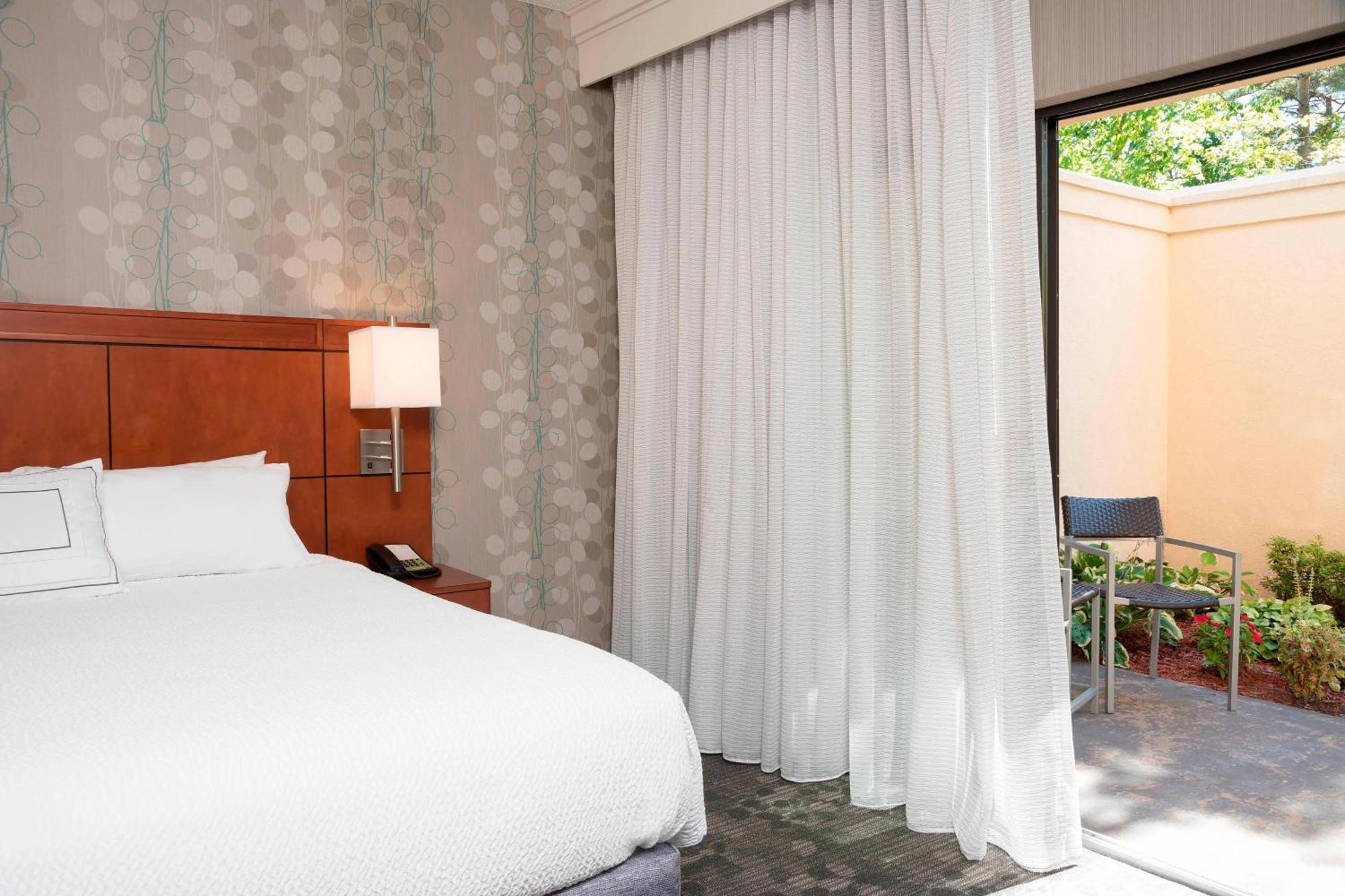 Courtyard By Marriott Traverse City Eksteriør billede